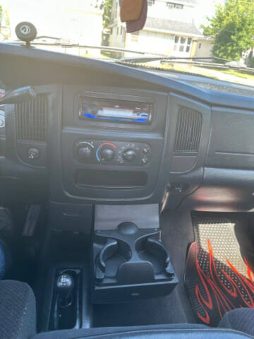 2004 Dodge Ram 1500 SLT