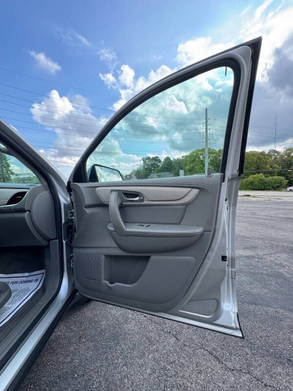 2017 Chevrolet Traverse LS