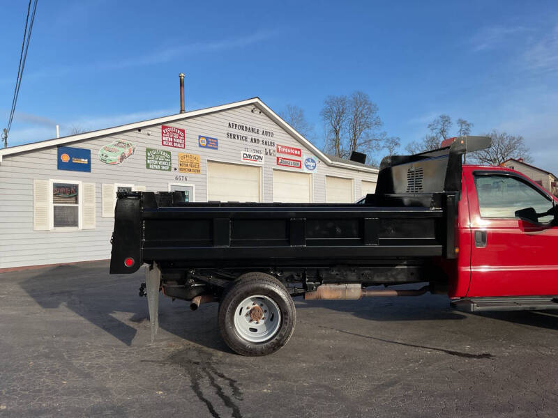 2015 Ford F-350 Super Duty Chassis Cab XLT photo 17