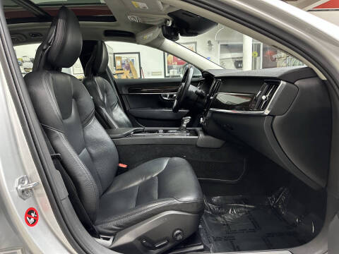 2018 Volvo S90 T5 Momentum