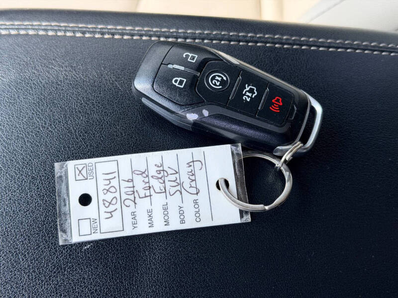 2016 Ford Edge Titanium