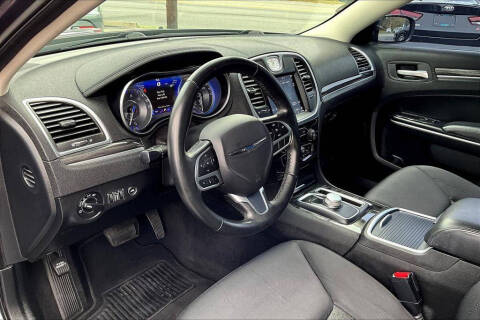 2019 Chrysler 300 Touring