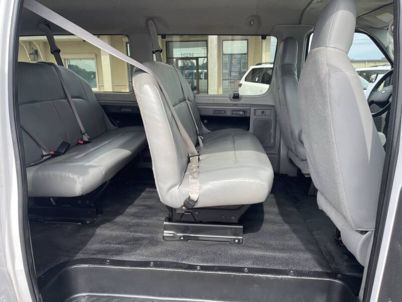 2013 Ford E-Series E-350 SD XL