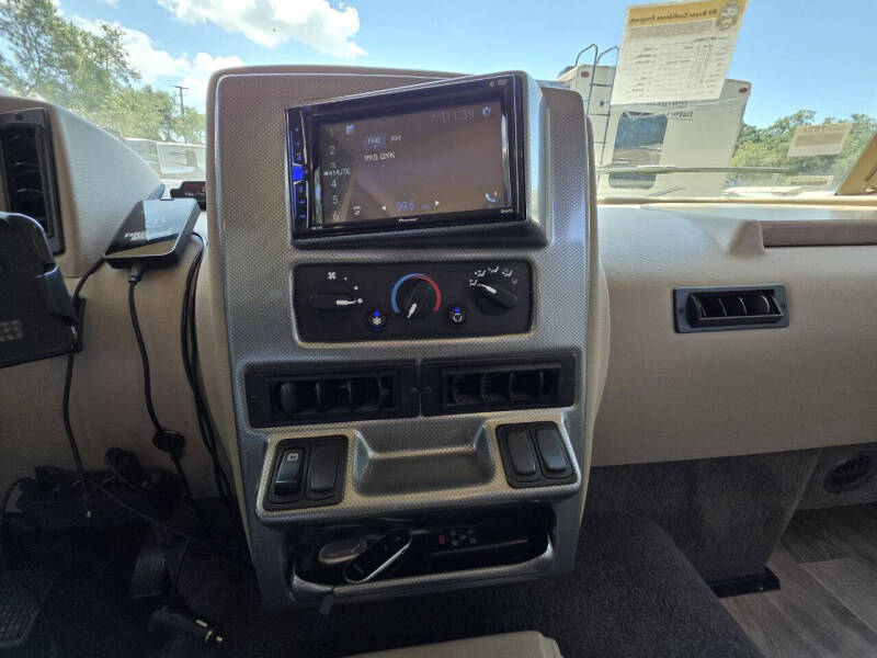 2020 Winnebago Vista
