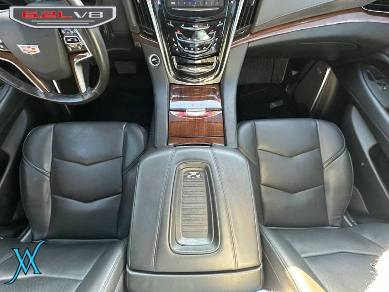 2020 Cadillac Escalade Luxury