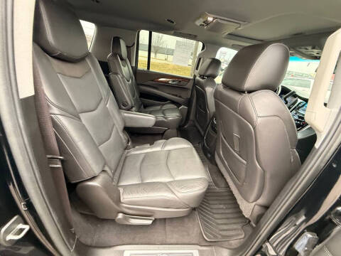 2017 Cadillac Escalade ESV Luxury