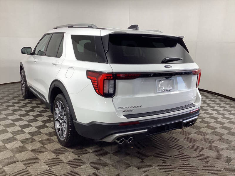 2025 Ford Explorer Platinum