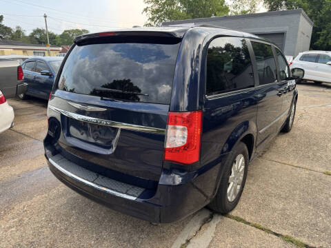 2012 Chrysler Town and Country Touring