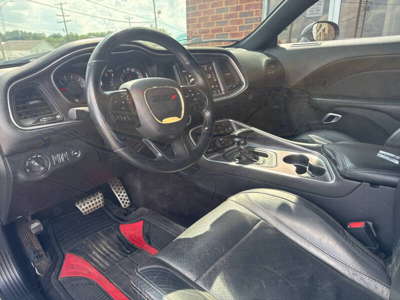 2018 Dodge Challenger SXT Plus
