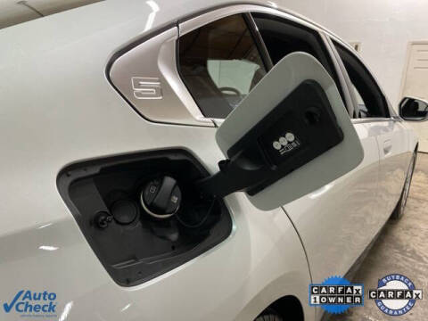 2025 BMW 5 Series 530i xDrive