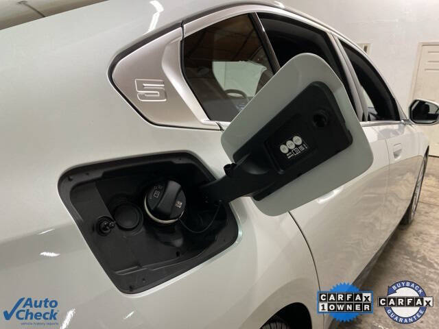 2025 BMW 5 Series 530i xDrive