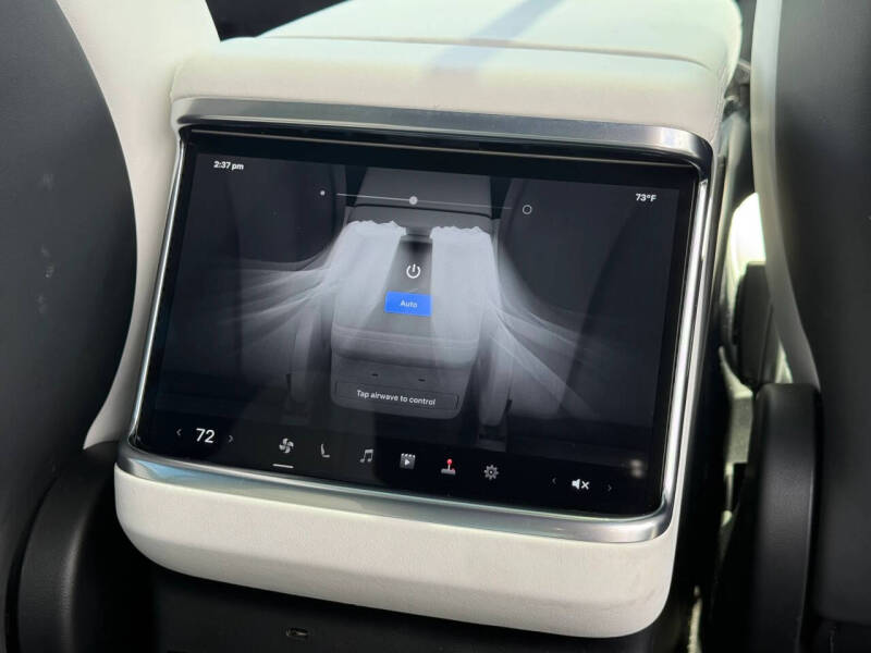 2022 Tesla Model X Plaid