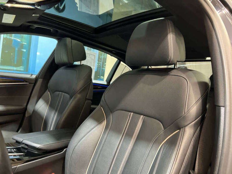 2021 BMW 5 Series M550i xDrive