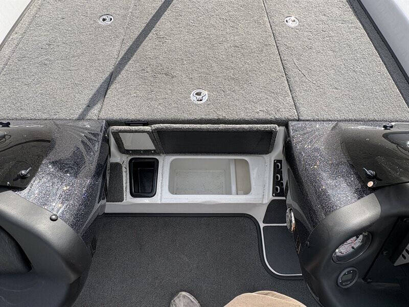 2017 Phoenix 919 ProXP