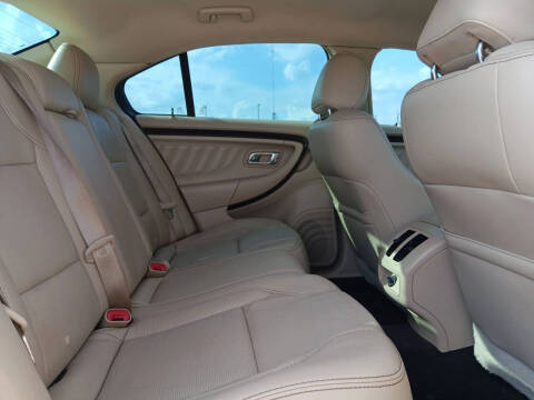 2015 Ford Taurus Limited