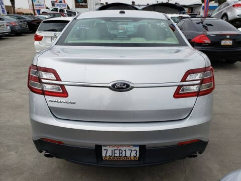2015 Ford Taurus