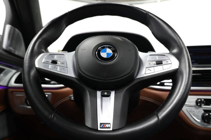 2022 BMW 7 Series M760i xDrive