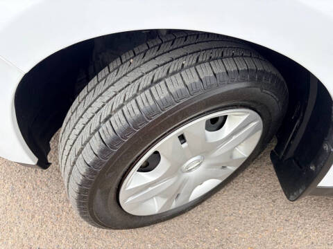 2011 Nissan Versa 1.8 S
