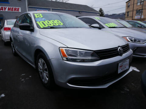 2013 Volkswagen Jetta for sale at M & R Auto Sales INC. in North Plainfield NJ