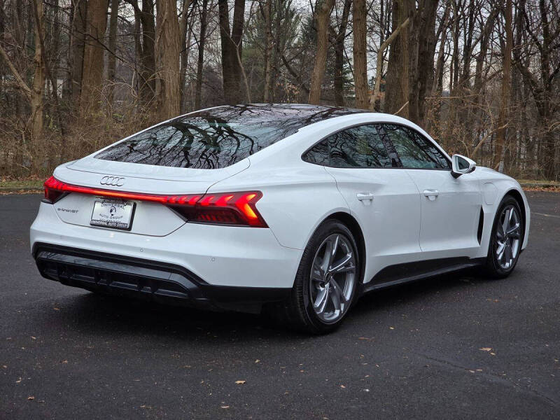 2022 Audi e-tron GT quattro Premium Plus