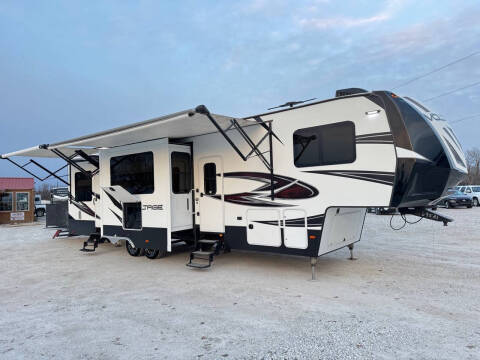 2017 Dutchmen Voltage 3605 Toy Hauler for sale at Champion Motorcars in Springdale AR