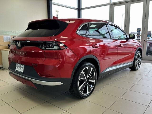 2025 VinFast VF8 Plus