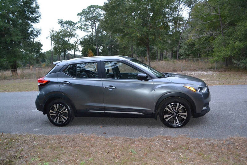 2020 Nissan Kicks SR