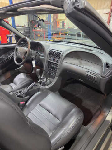 2002 Ford Mustang GT Deluxe