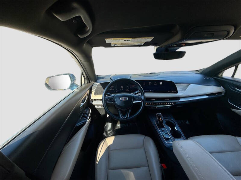 2024 Cadillac XT4 Premium Luxury