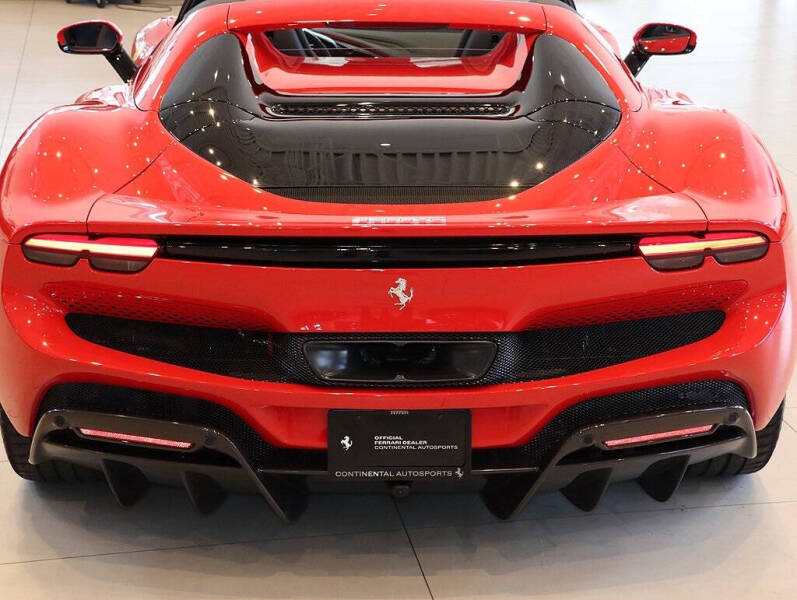 2024 Ferrari 296 GTS