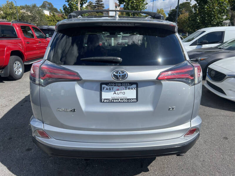 2018 Toyota RAV4 LE