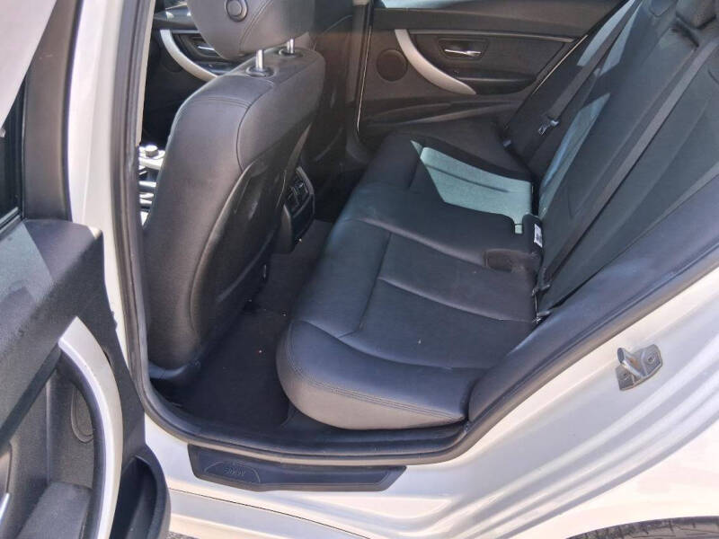 2016 BMW 3 Series 320i