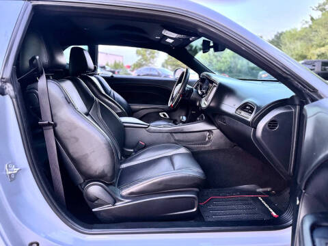 2021 Dodge Challenger SXT