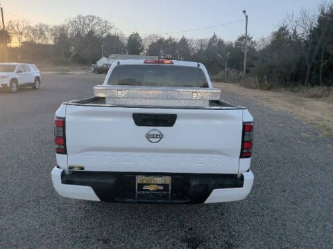 2022 Nissan Frontier SV