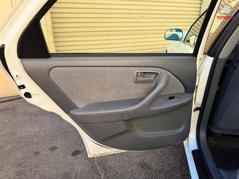 2000 Toyota Camry
