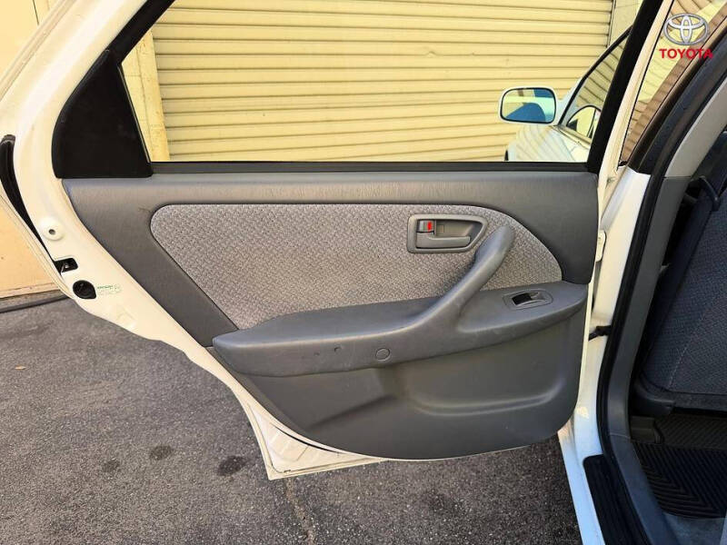 2000 Toyota Camry