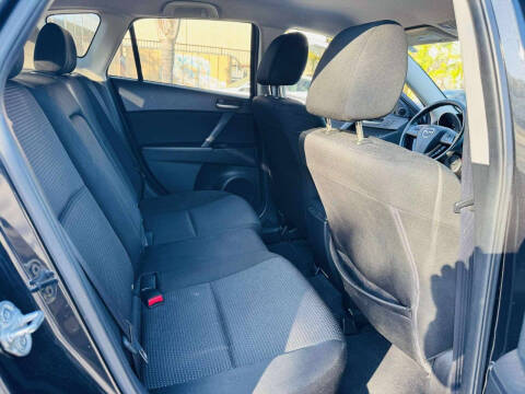 2013 Mazda MAZDA3 i Touring