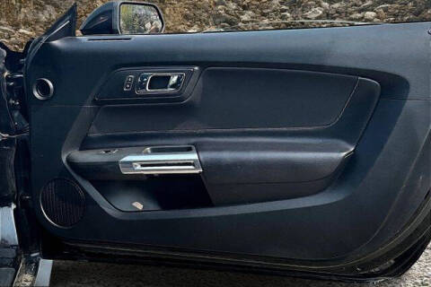 2016 Ford Mustang V6