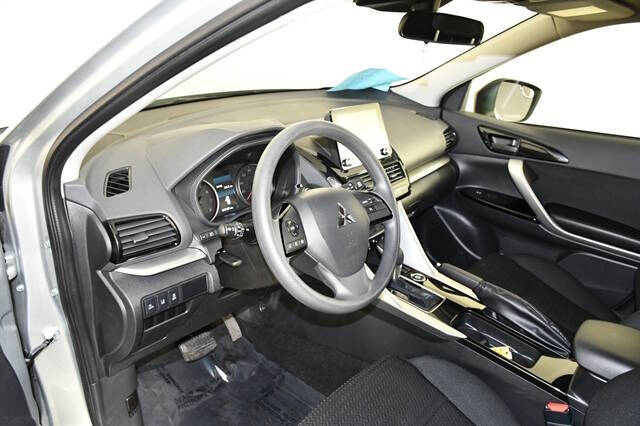 2024 Mitsubishi Eclipse Cross LE