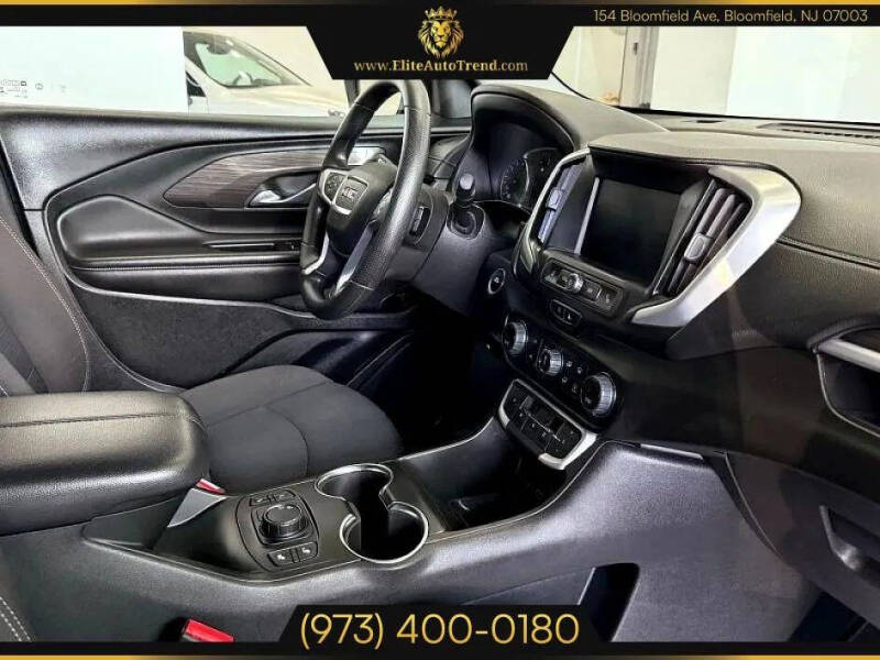 2022 GMC Terrain SLE