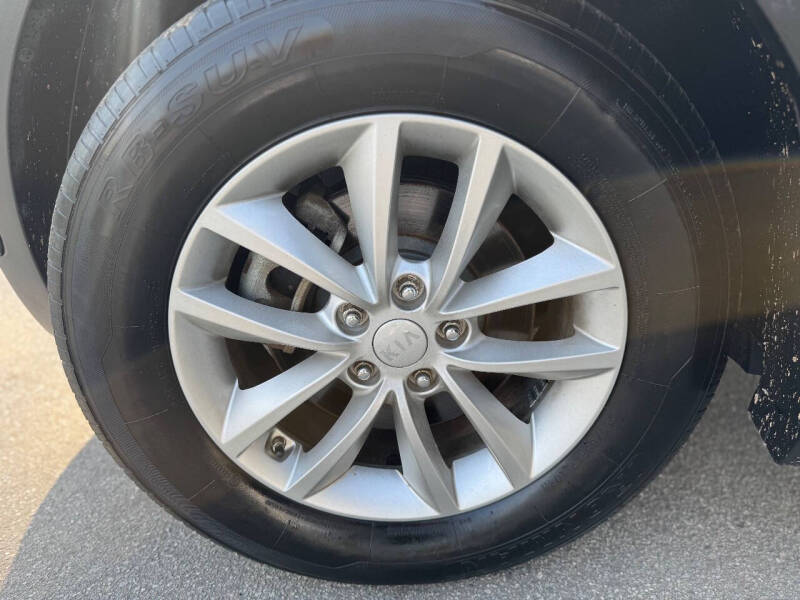 2016 Kia Sorento L
