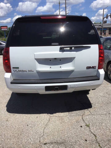 2011 GMC Yukon XL SLT