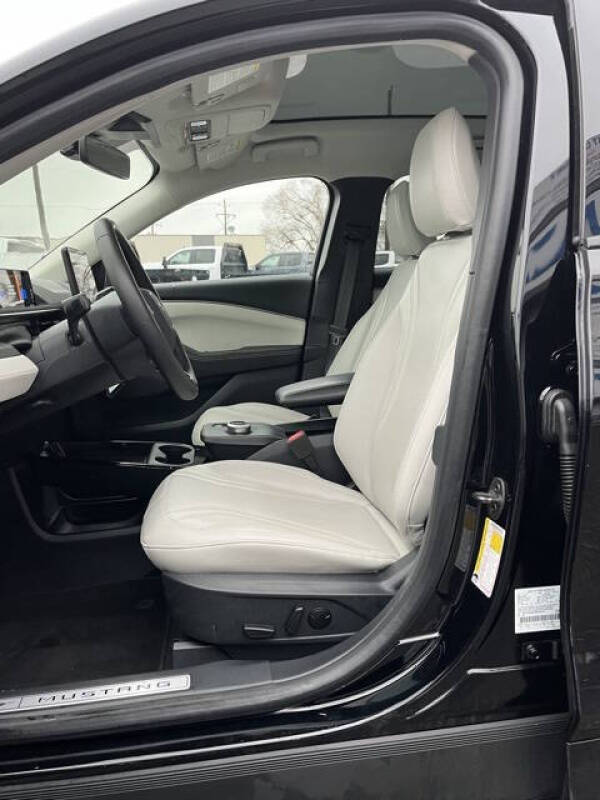 2022 Ford Mustang Mach-E Premium