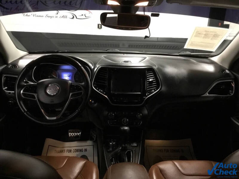 2019 Jeep Cherokee Overland