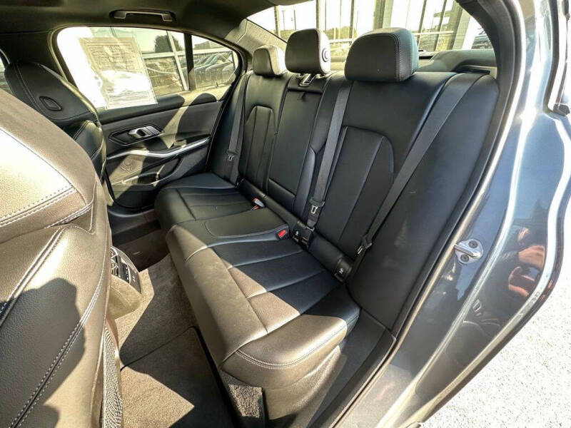 2023 BMW 3 Series 330i