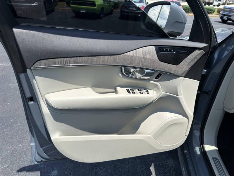 2023 Volvo XC90 B6 Plus Bright Theme 6P