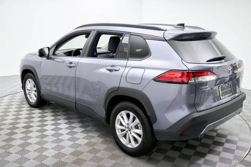 2025 Toyota Corolla Cross LE