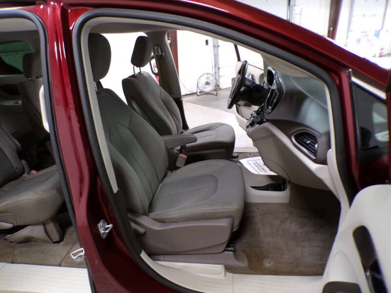 2017 Chrysler Pacifica Touring