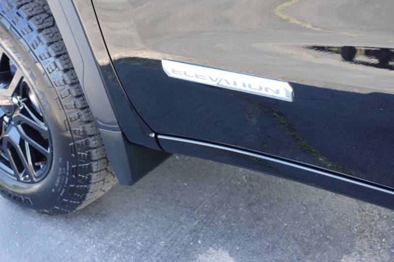 2025 GMC Sierra 1500 Elevation Standard