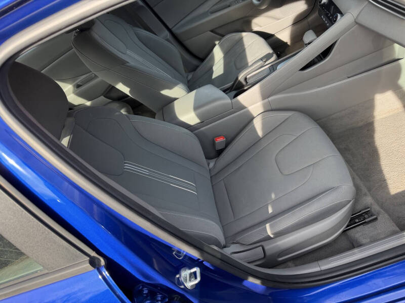 2023 Hyundai Elantra SEL